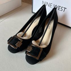 New Nine West Black Suede Block Heels (Size 7)