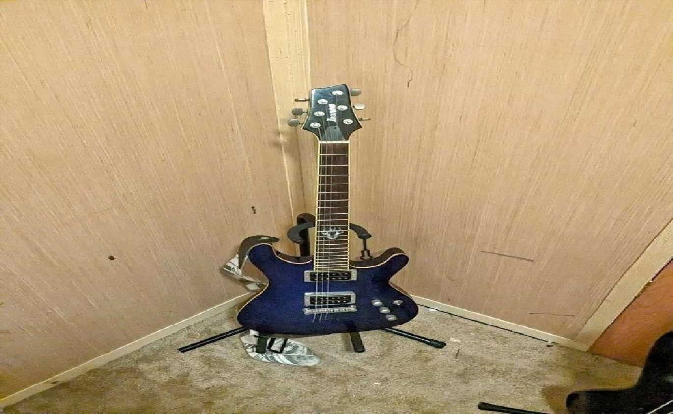 Rock Strong with Premium Electric Guitar Selection direction none