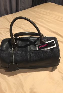 Leather handbag. New..