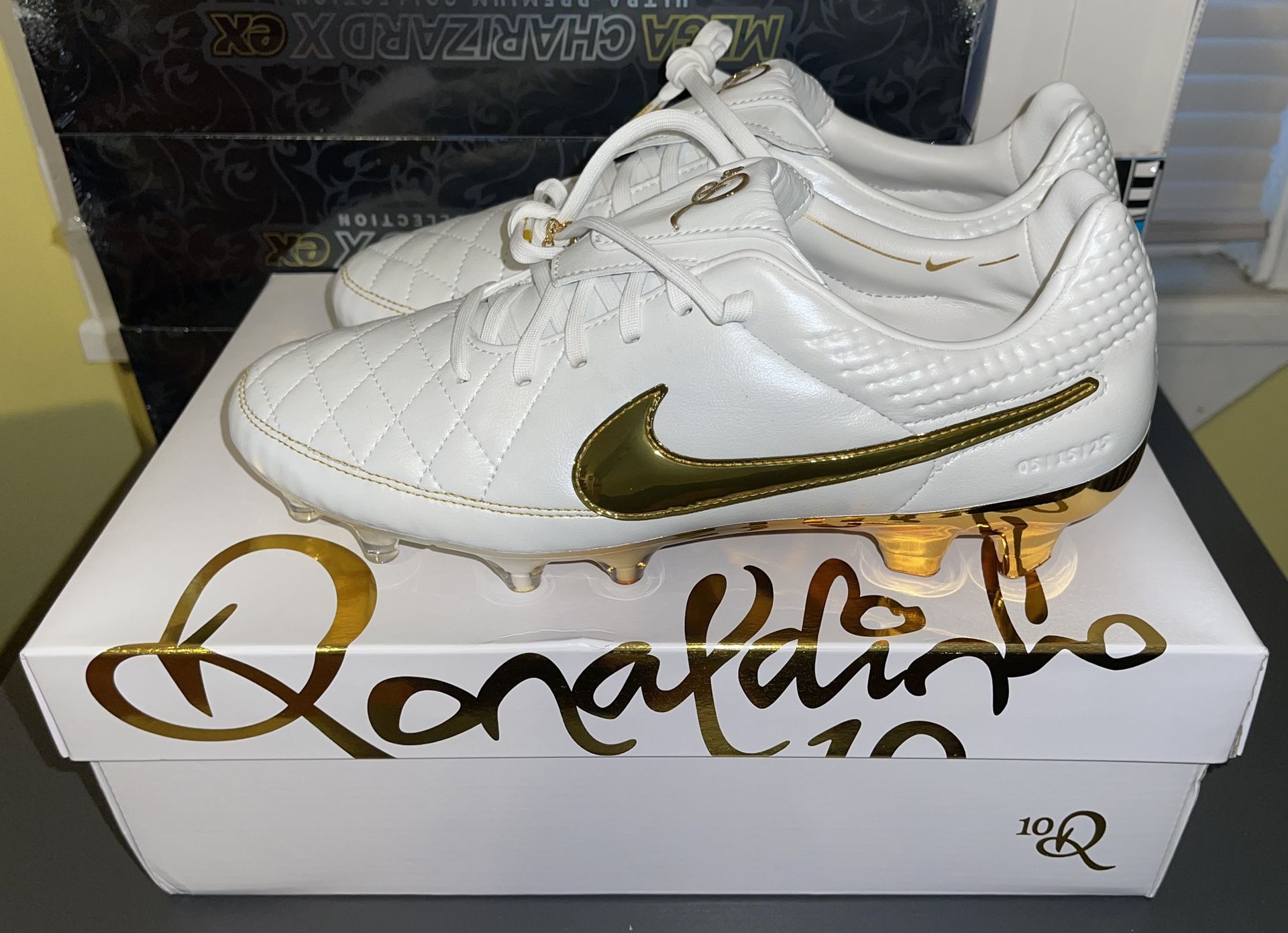 Nike Tiempo Legend RGN FG SE "Ronaldihno Touch of Gold" Men's Size 9.5 *IN HAND*