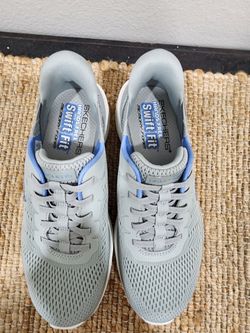 Womens skechers size  6