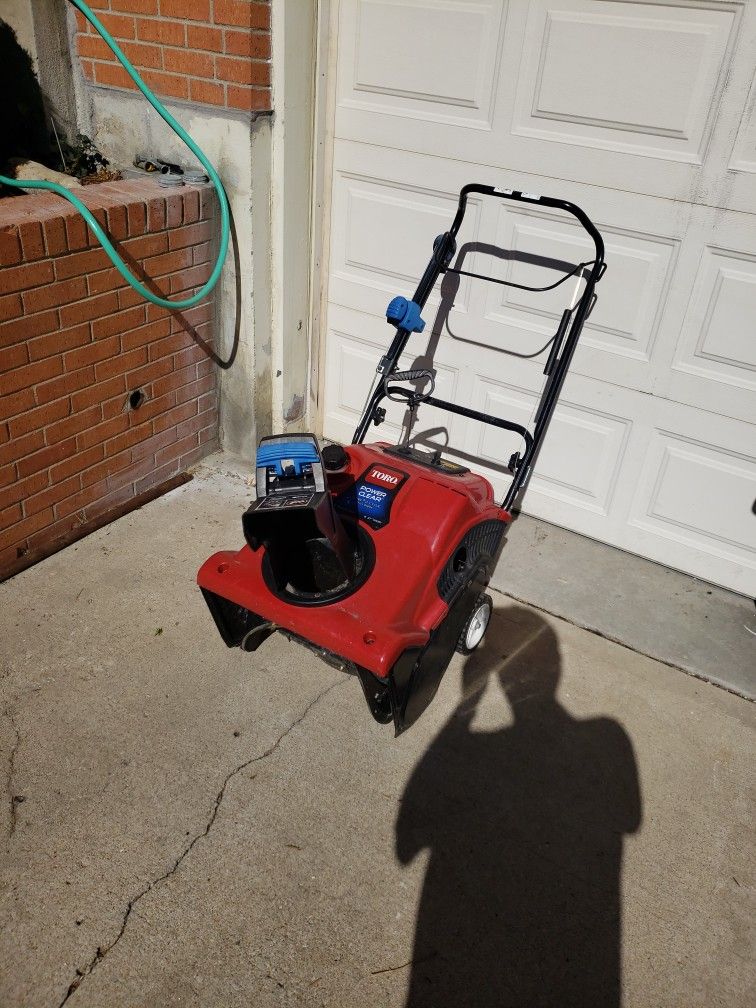 Toro Power Clear R Tec 141cc 2 Cycle Electric Start 21" Snow Blower
