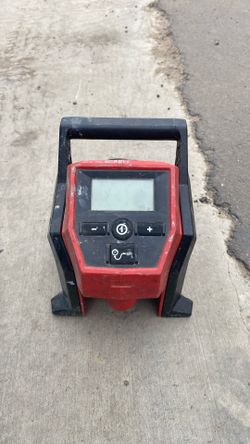 Milwaukee M12 Air Compressor