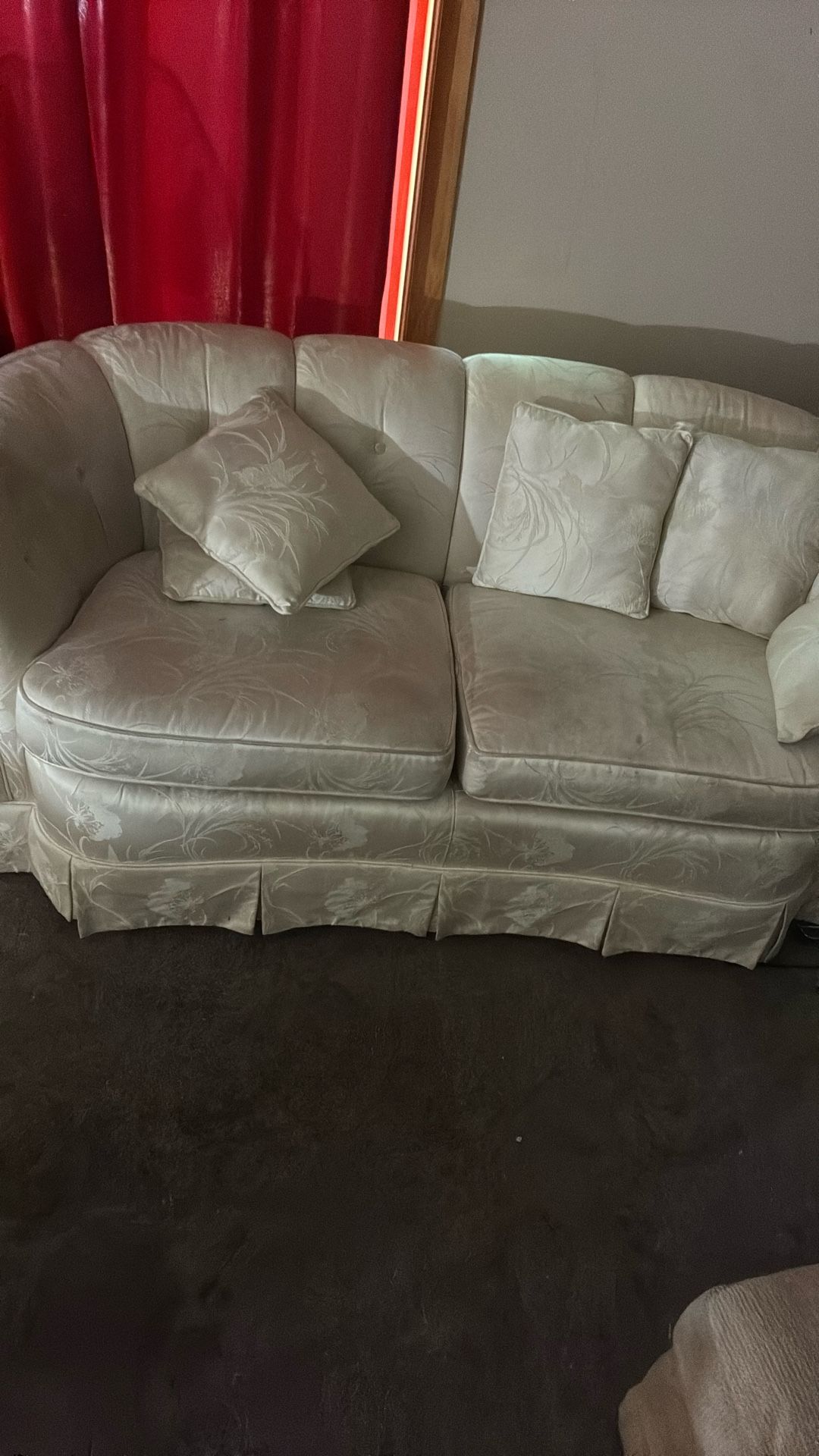 2 White Couches