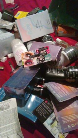 Perfumes makillaje y cremas todo con descuento