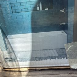 Brand new bathtub in box