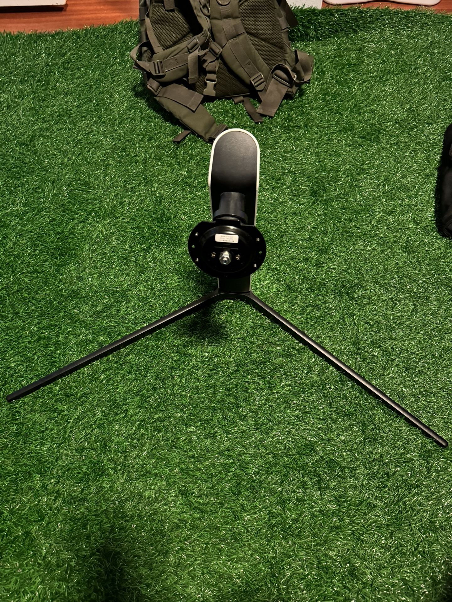 Samsung Odyssey Curve Stand + Monitor Cap
