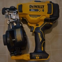 DeWalt brushless Cordless 15-degree Roofing Nailer 20v Max tool Only firm Price 