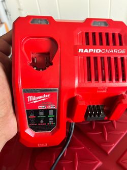 Milwaukee M12/M18 Dual Port Rapid Charger