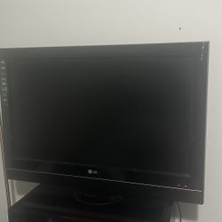 LG Flat Screen TV – Works Perfect – Cheap!