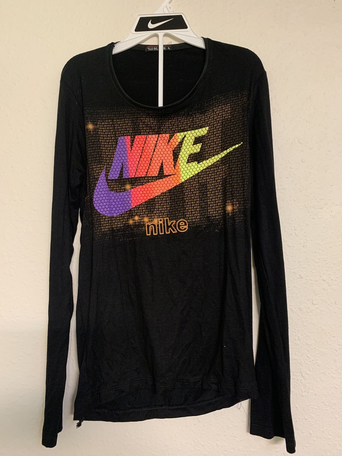 Nike Shirt L New