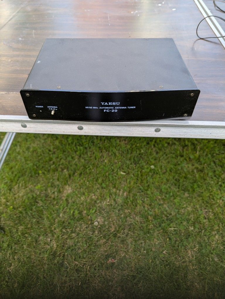 YAESU HF/50 Megahertz Automatic Antenna Tuner