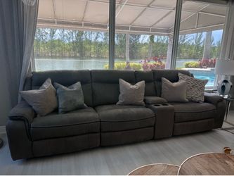 Excellent couches! Cindy Crawford