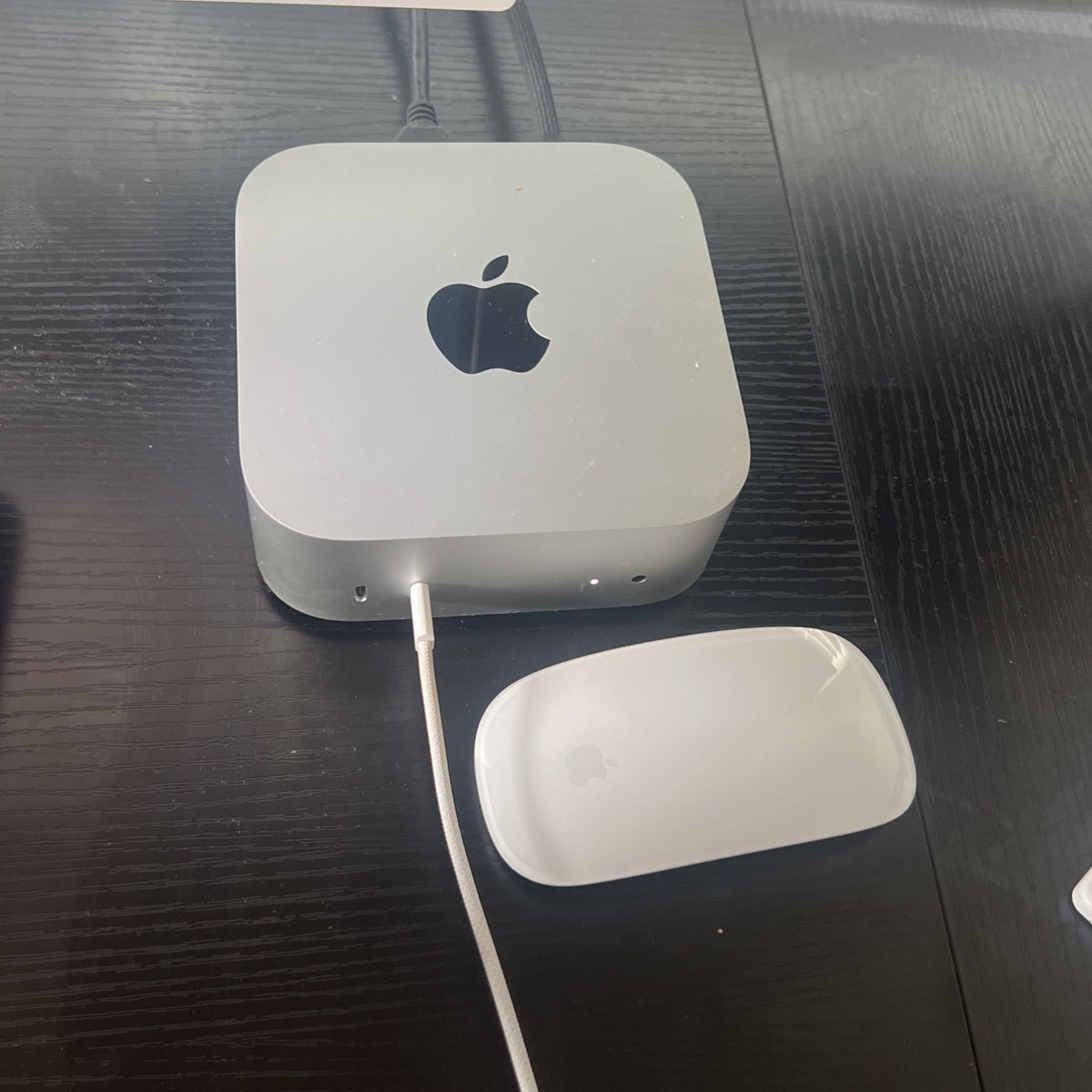 . Mac mini M4 + Apple Magic Mouse – 16GB/256GB – Like New!