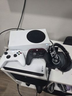 Xbox Series S Bundle