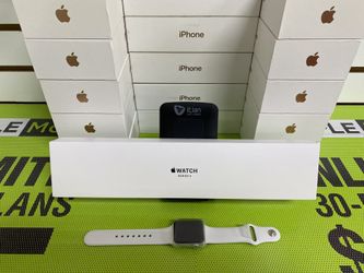 🔥🔥Apple Watch series 3 brand new sealed
