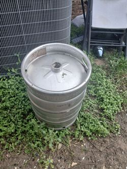 Barril para cerveza vasio.