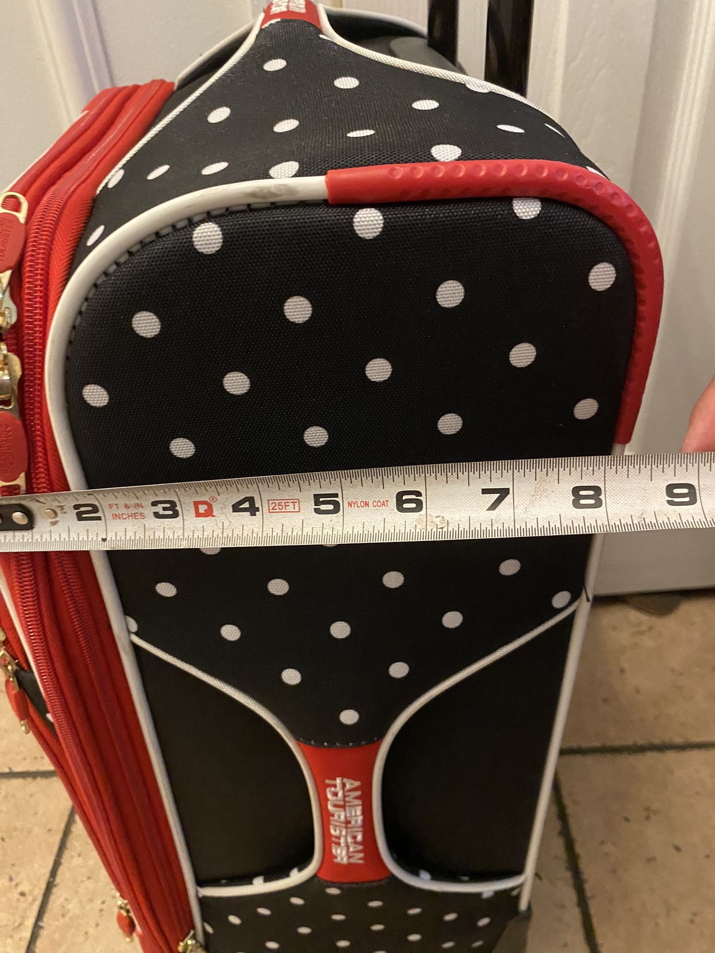 American Tourister Suitcases In Perfect Condition