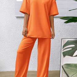 New women’s 2 piece set size medium