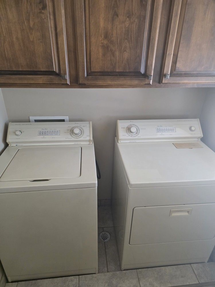 Whirlpool Washer Dryer Set
