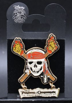 Disney Pirates Of The Caribbean Dead Man's Chest Skull Pin (C9)