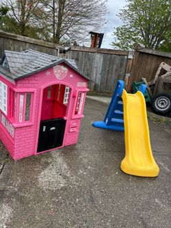 LITTLE TIKES PLAY HOUSE 🏠 AND SLIDE FOLDING SALE ALL TOGETHER $170 FIRM ONLY CASH APPRECIATE