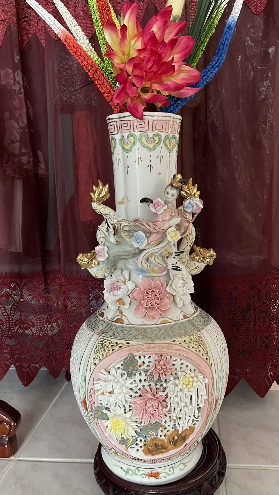 2 Elegant Chinese Porcelain Vase Set for Sale in Pembroke Pines, FL