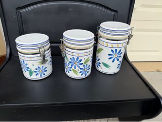 Set of three ceramic canisters