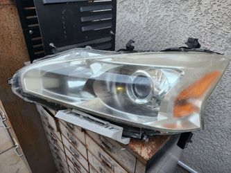 Headlights Nissan altima