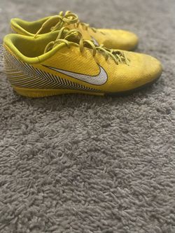 Neymar Jr Vapor 12 Indoor/Turf Black And Yellow