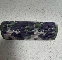 Flip 6 Bluetooth Speaker Green Camo NEW