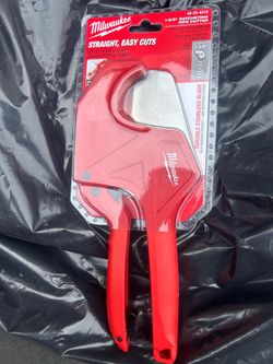 MILWAUKEE 1 5/8" RATCHTING PIPE CUTTER