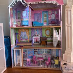 Doll House