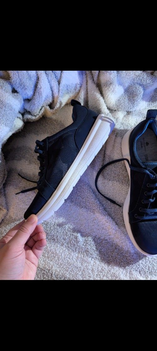 Clanks Shoes 81/2