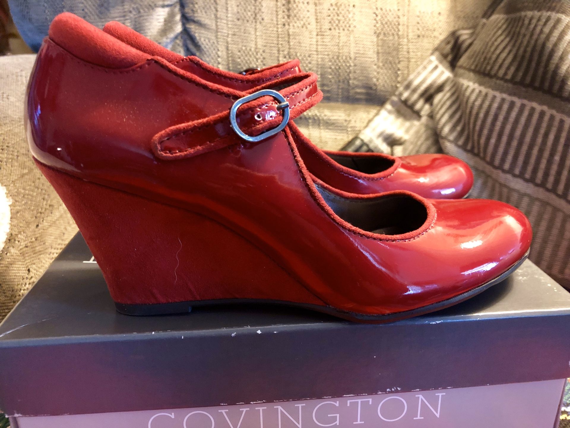 Covington Red Patent Leather Wedge Heel Shoes Women’s Sz. 7 1/2 M Perfect for Halloween 🎃