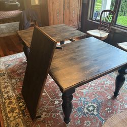 Excellent dining room table