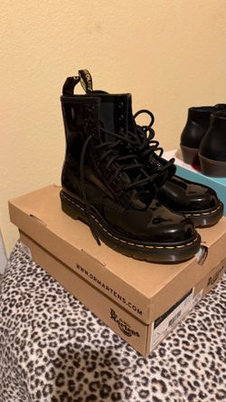Dr. Martens size 7 women