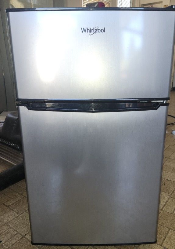 MINI FRIDGE by WHIRLPOOL