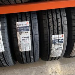 235/65R18 Set Of 4 Kumho Solus Ta11 New Tires 