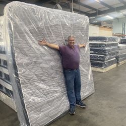 Alaskan King Size Mattress 13” Thick Massive dimensions: 108” x 108” Experience unmatched comfort and luxury Special order. Direct from the factory 🏭