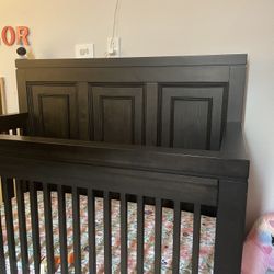 Crib Bed That Turns Into Fill Size Bed 