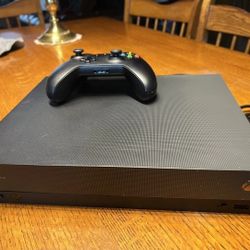 Xbox ONE X 1Tb 