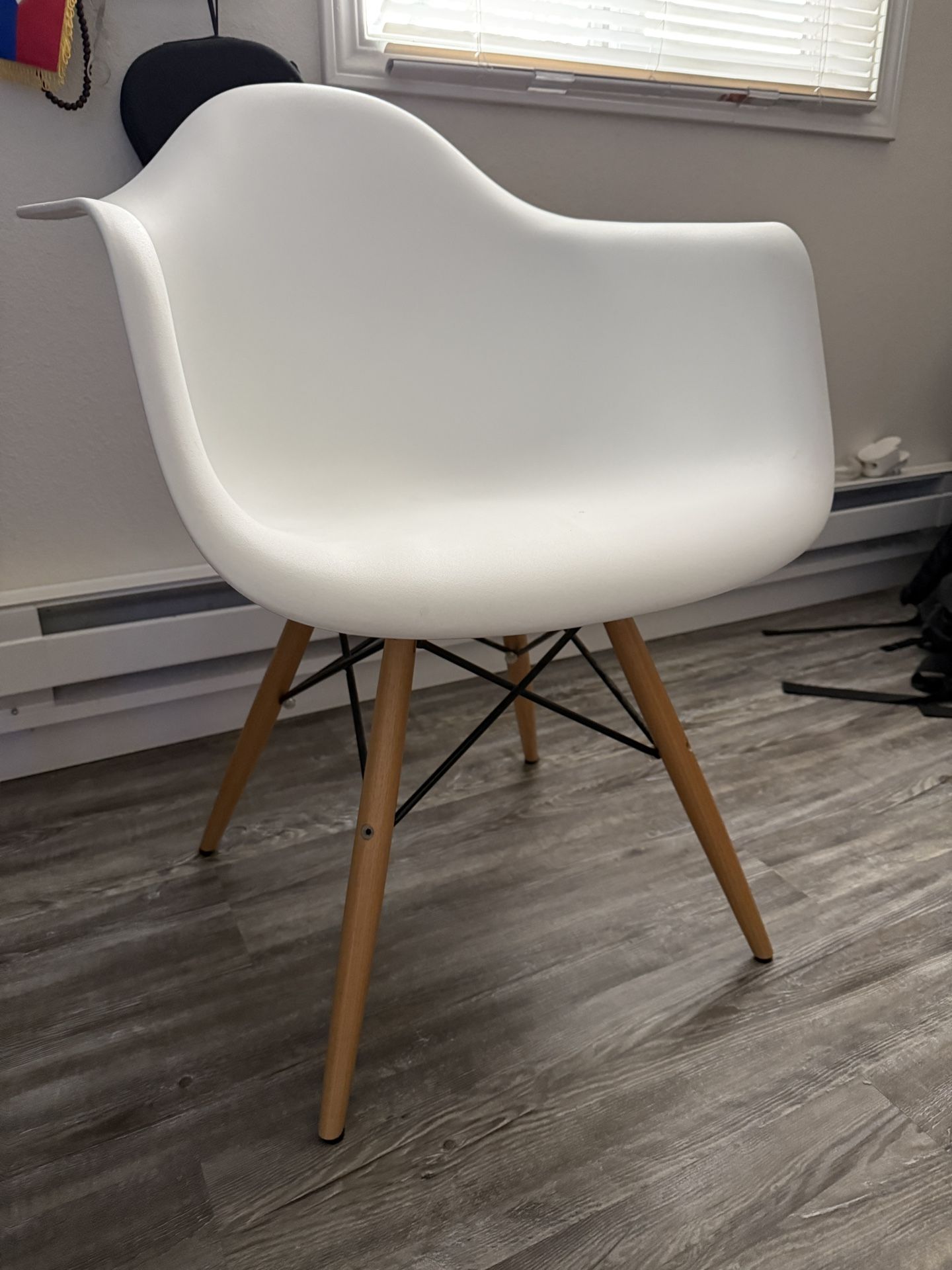 Eames Chair Replica
