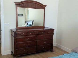 Lane furniture Dresser and Matching Mirror