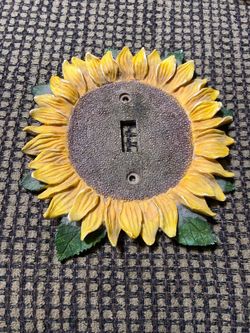 Vintage Hand Painted Resin 3D Sunflower Light Switch Cover