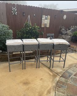 Patiojoy 4 Pieces Outdoor PE Rattan Cushioned Barstool Set color gray