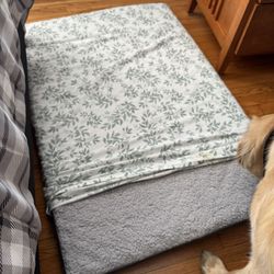 Dog Bed 