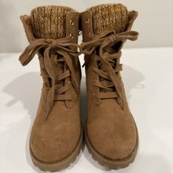 Women’s Brown Suede Boots 