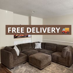 Large Modular Sectional Couch 🛋️- FREE DELIVERY 🚚 