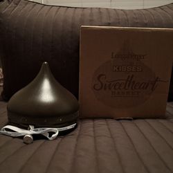 Longaberger Hersheys Kiss Sweetheart Basket W Liner & Charm Box 2009 w/2tealight